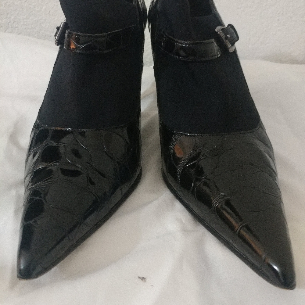 Donald Pliner signed Pump (Rare)